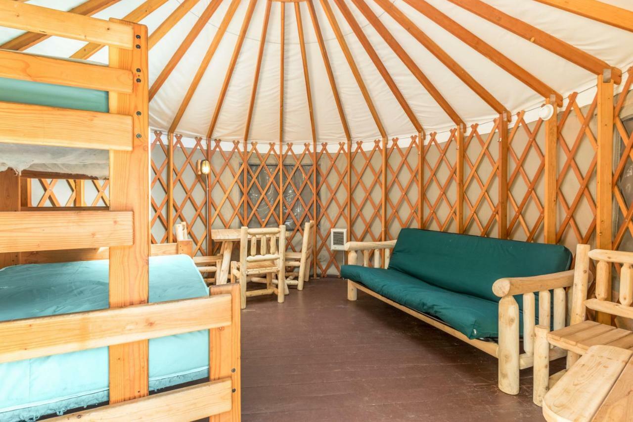 Mount Hood Village Premium Yurt 4 Welches Bagian luar foto