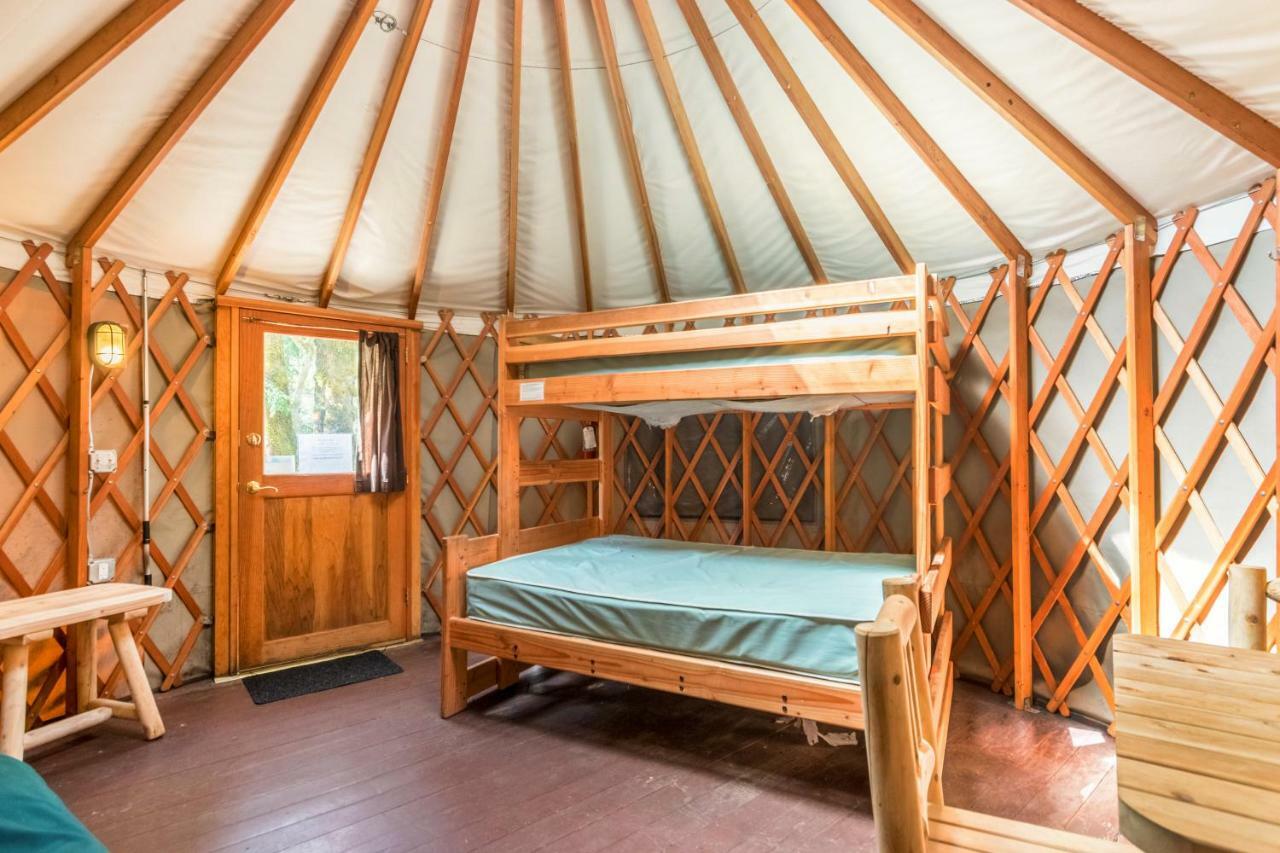 Mount Hood Village Premium Yurt 4 Welches Bagian luar foto